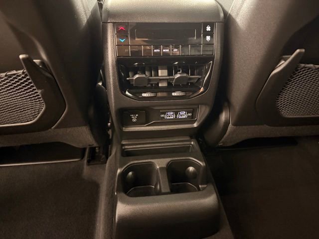 Used 2023 Jeep Grand Cherokee L Laredo AWD/4WD image 31