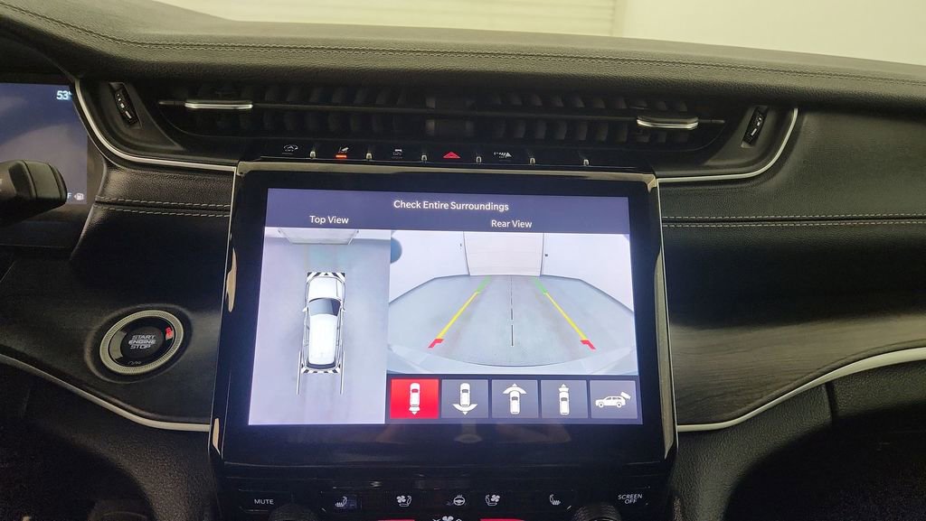 Used 2023 Jeep Grand Cherokee L Limited w/ Luxury Tech Group II image 32