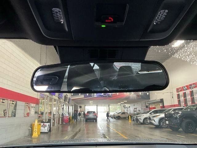 Used 2025 Toyota Camry SE FWD image 18