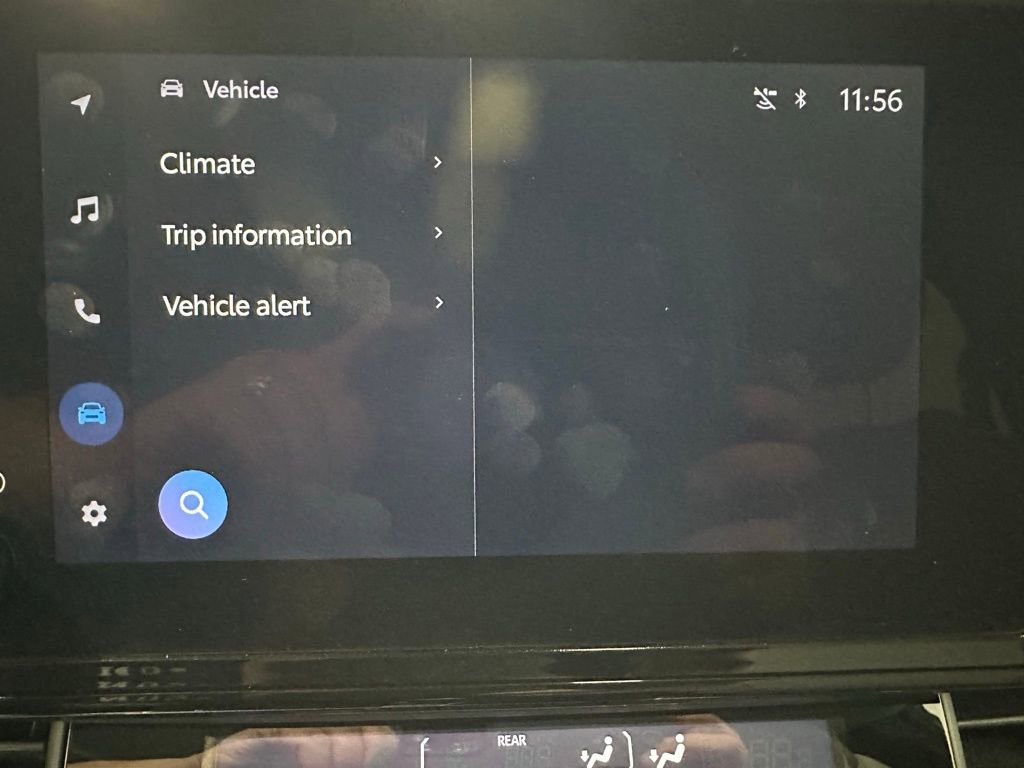 Used 2025 Toyota Sienna LE image 30