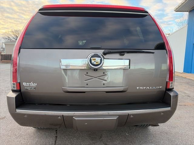 Used 2012 Cadillac Escalade Luxury image 8