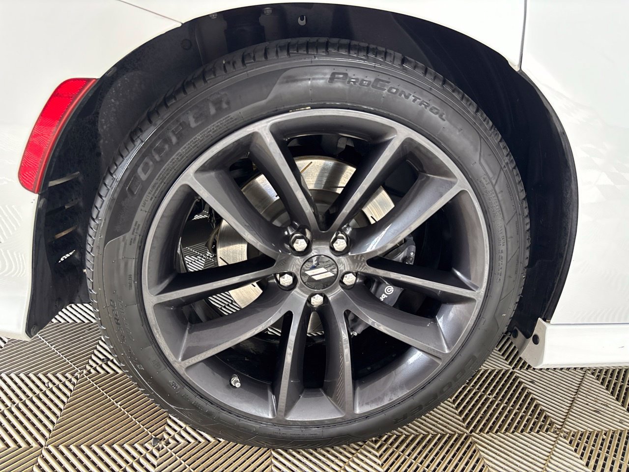 Used 2019 Dodge Charger Scat Pack RWD image 31