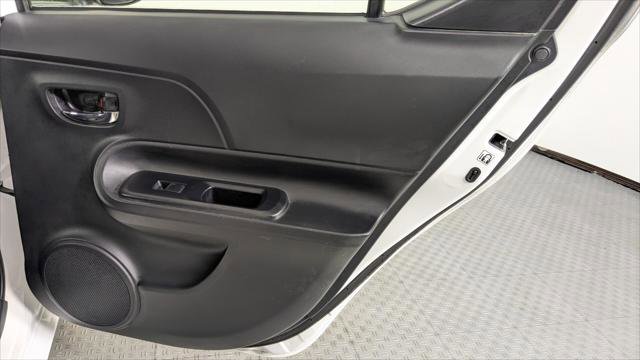 Used 2016 Toyota Prius C Two image 19