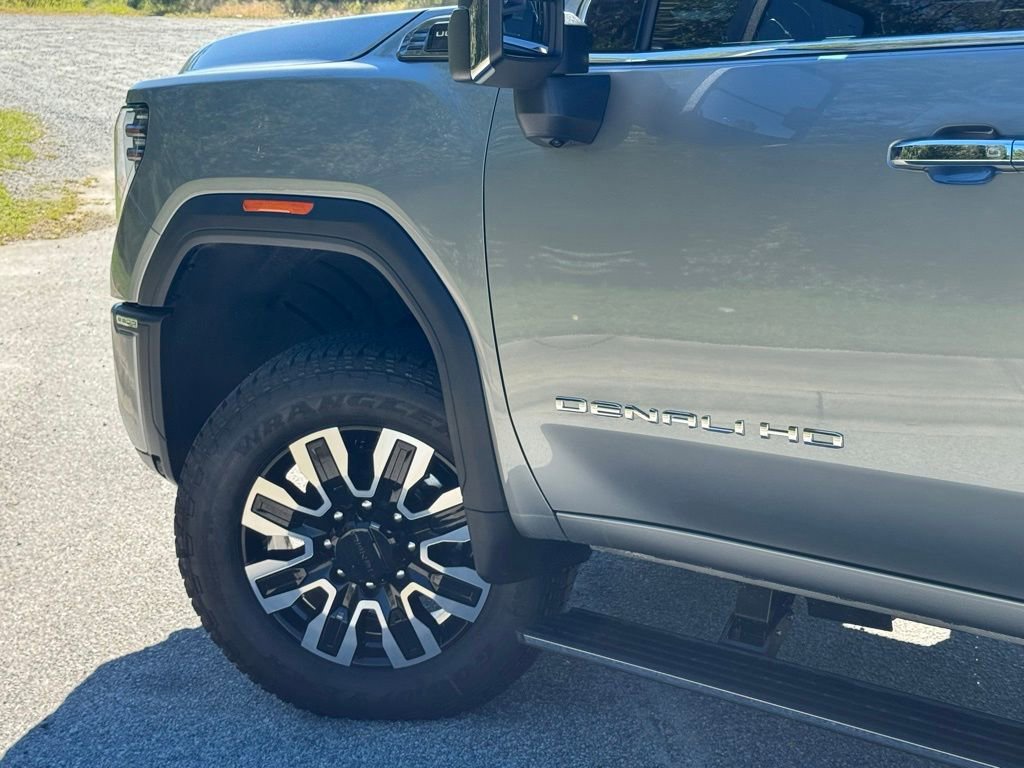 New 2026 GMC Sierra 2500 Denali Ultimate image 8