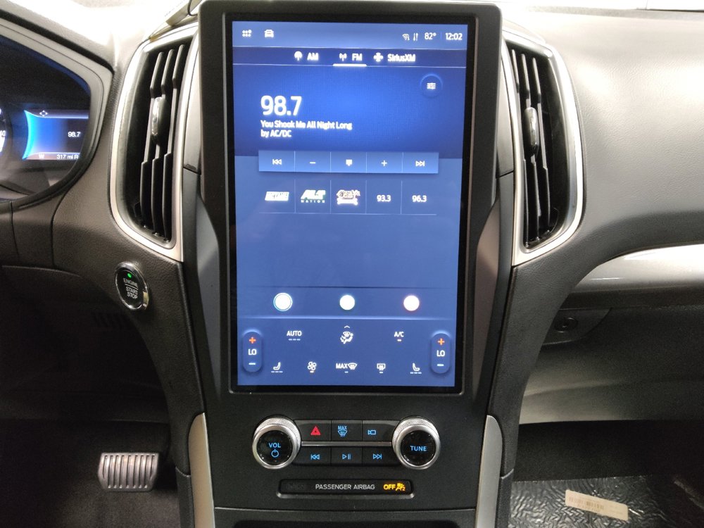 Used 2024 Ford Edge SEL image 25