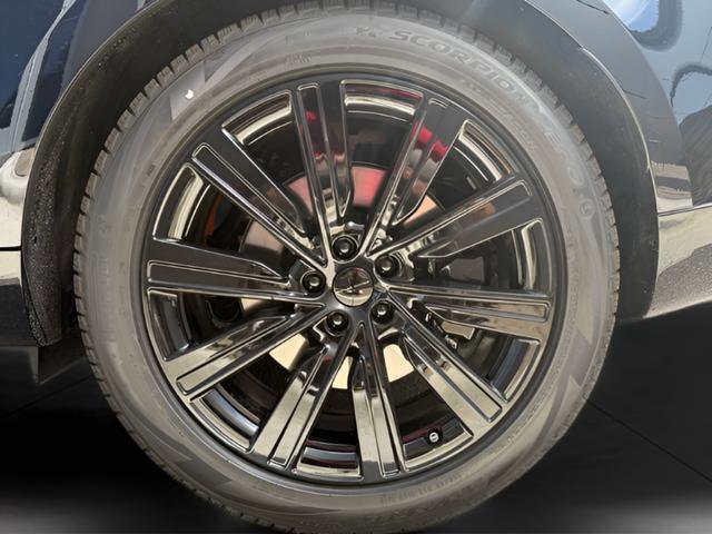 New 2026 Land Rover Range Rover SE image 11