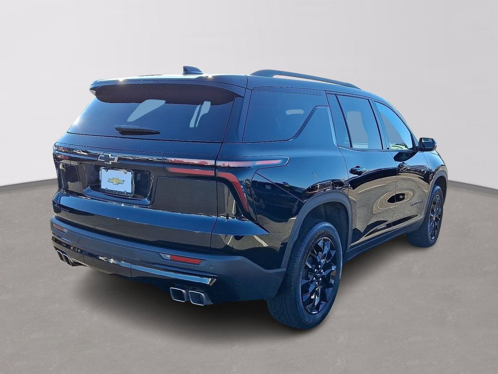 Used 2025 Chevrolet Traverse LT w/ Midnight/Sport Edition image 6