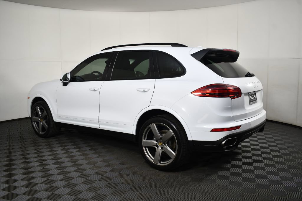 Used 2017 Porsche Cayenne Platinum Edition AWD/4WD image 10