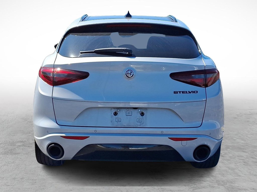 Used 2020 Alfa Romeo Stelvio Sport w/ Quick Order Package 22K Sport image 4