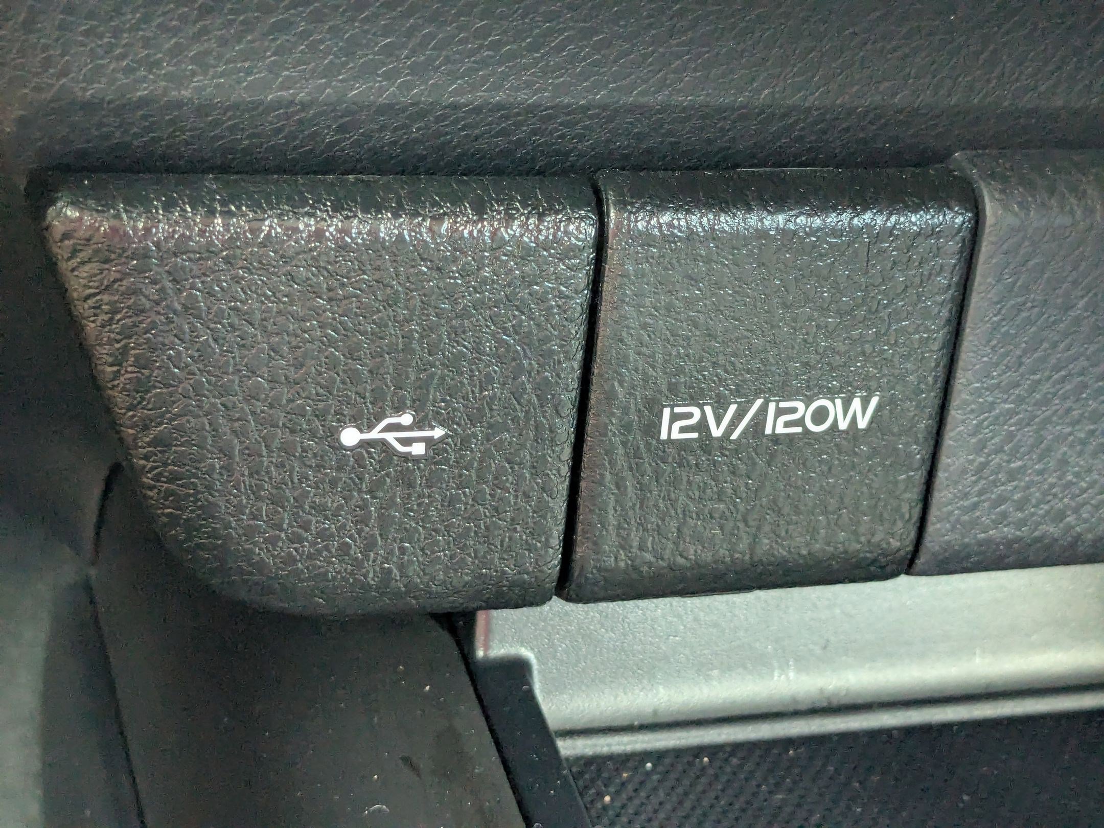 Used 2023 Toyota Camry SE FWD image 23