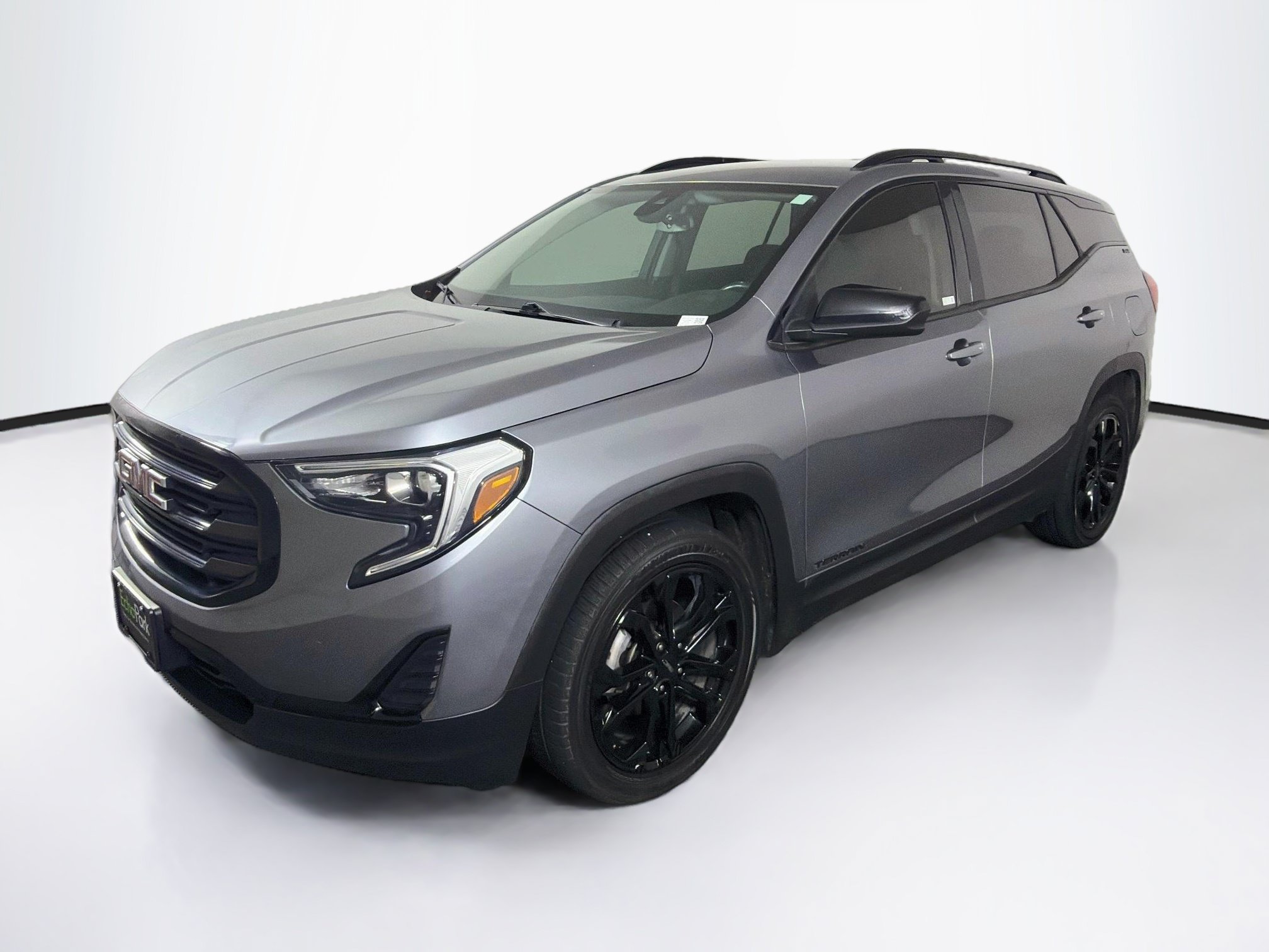 Used 2020 GMC Terrain SLE w/ Elevation Edition FWD image 3