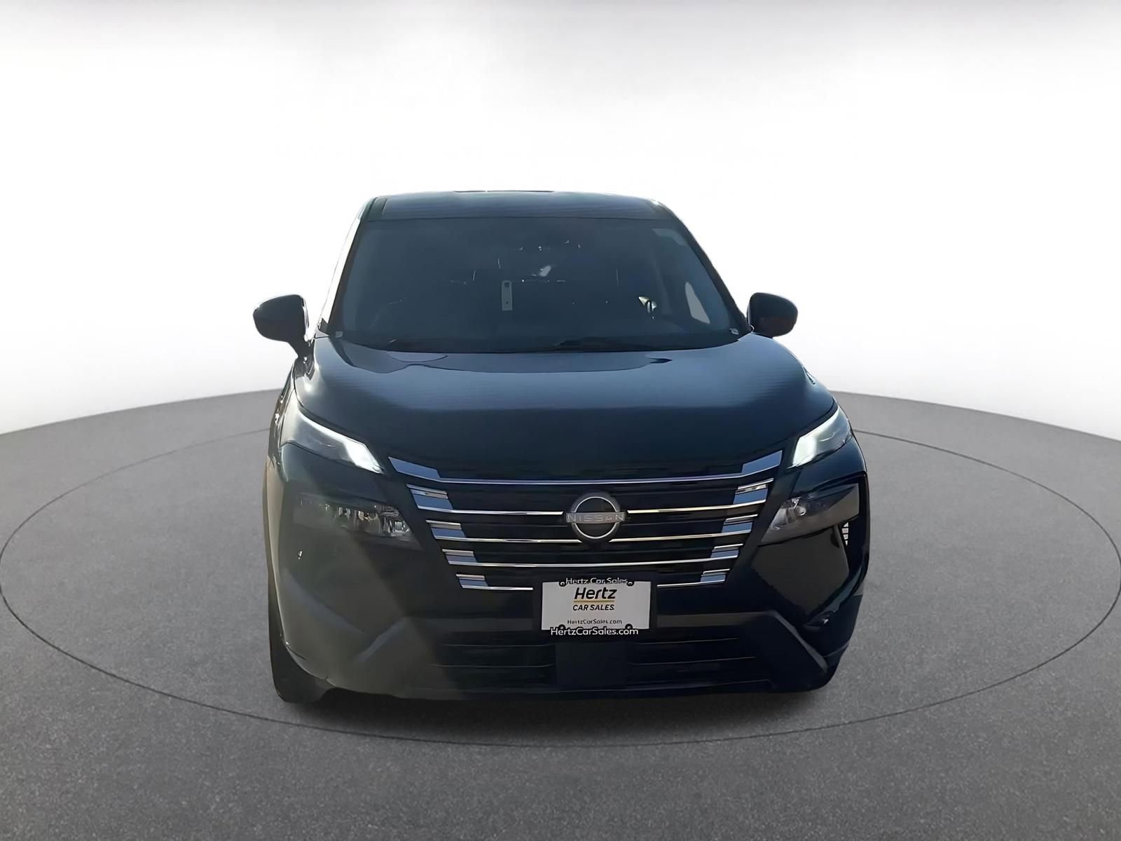 Used 2025 Nissan Rogue SV FWD image 4