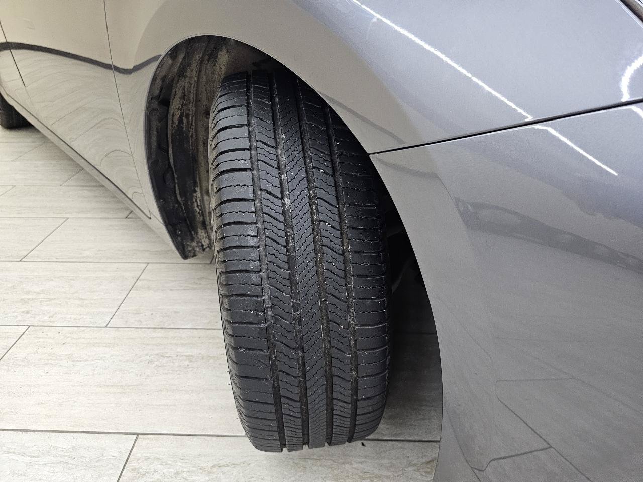 Used 2015 Lexus ES 350 w/ Luxury Package FWD image 41