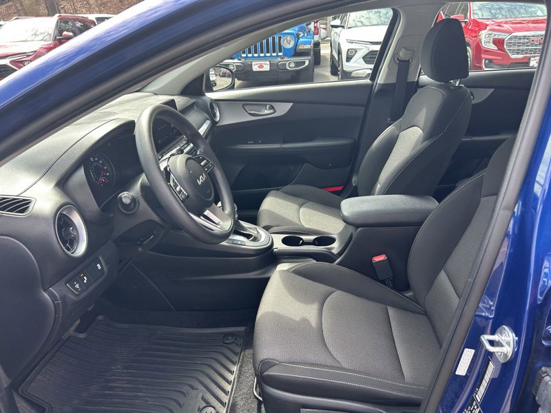 Used 2023 Kia Forte LXS w/ LXS Technology Package FWD image 13
