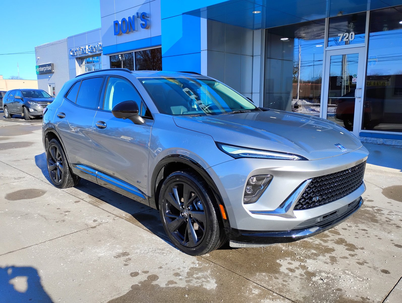 Used 2025 Buick Envision Sport Touring image 3