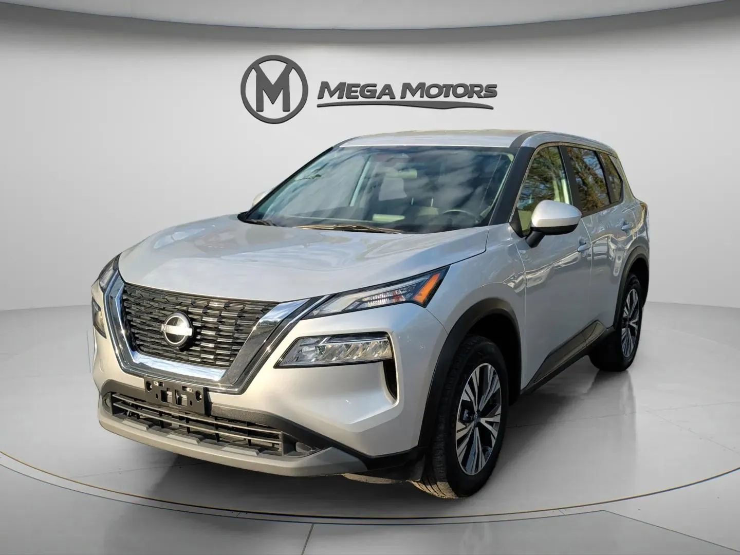 Used 2023 Nissan Rogue SV image 1