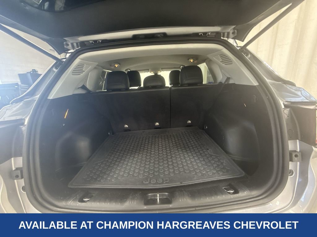 Used 2018 Jeep Compass Limited AWD/4WD image 35