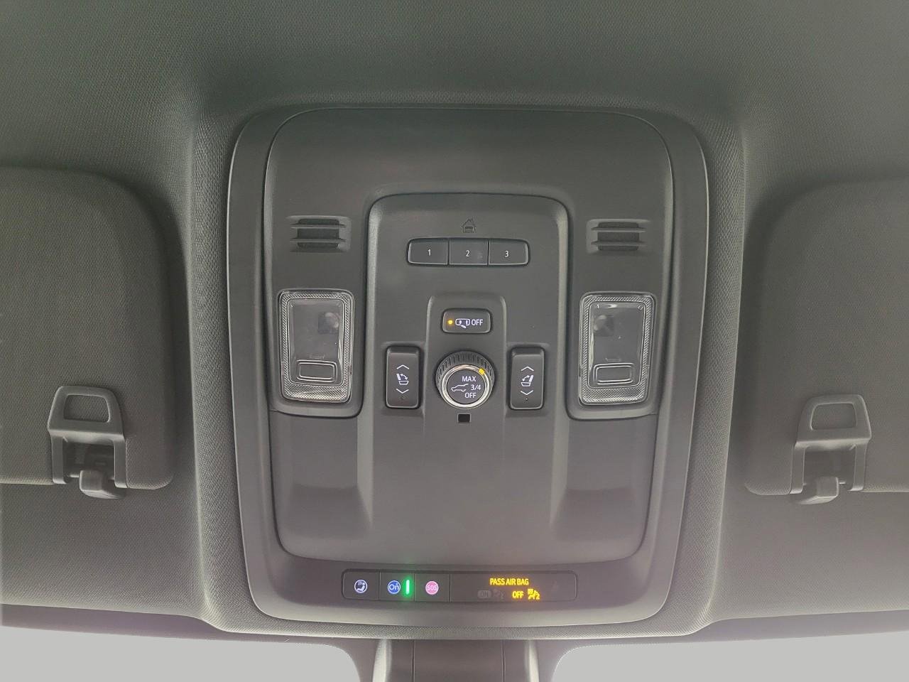 Used 2021 Chevrolet Tahoe LT w/ Luxury Package AWD/4WD image 18