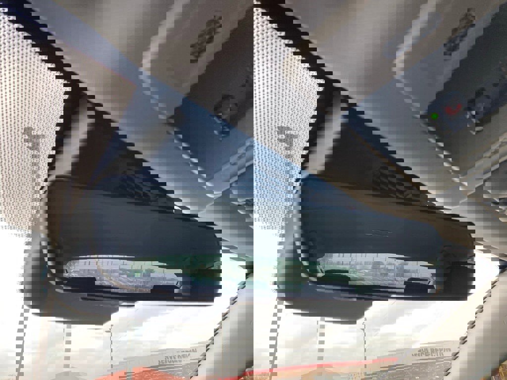 Used 2025 Toyota Camry XLE image 28