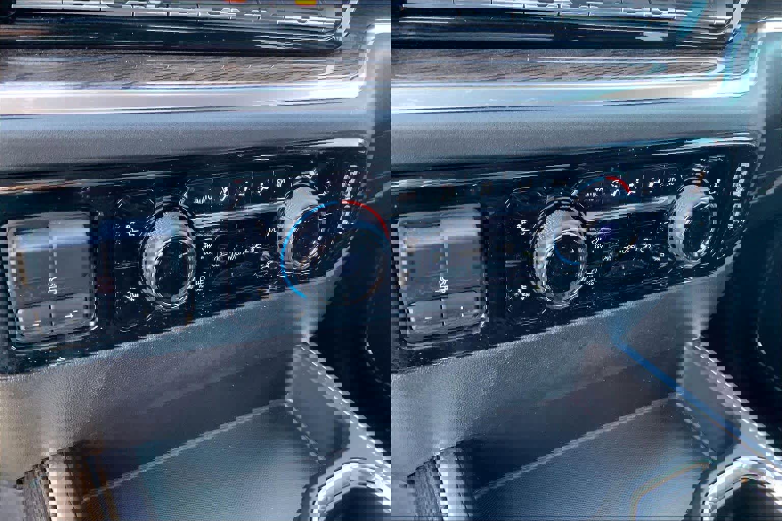 Used 2023 Chevrolet Silverado 1500 RST image 28