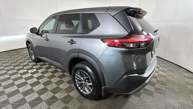 Used 2022 Nissan Rogue S AWD/4WD image 5
