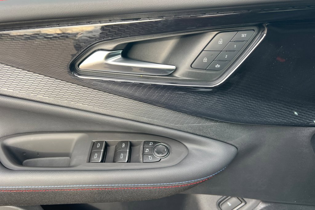 New 2026 Chevrolet Blazer EV RS w/ Super Cruise Package image 8