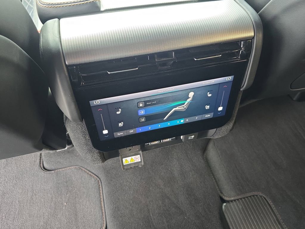 Used 2023 Jeep Grand Wagoneer Series III image 17