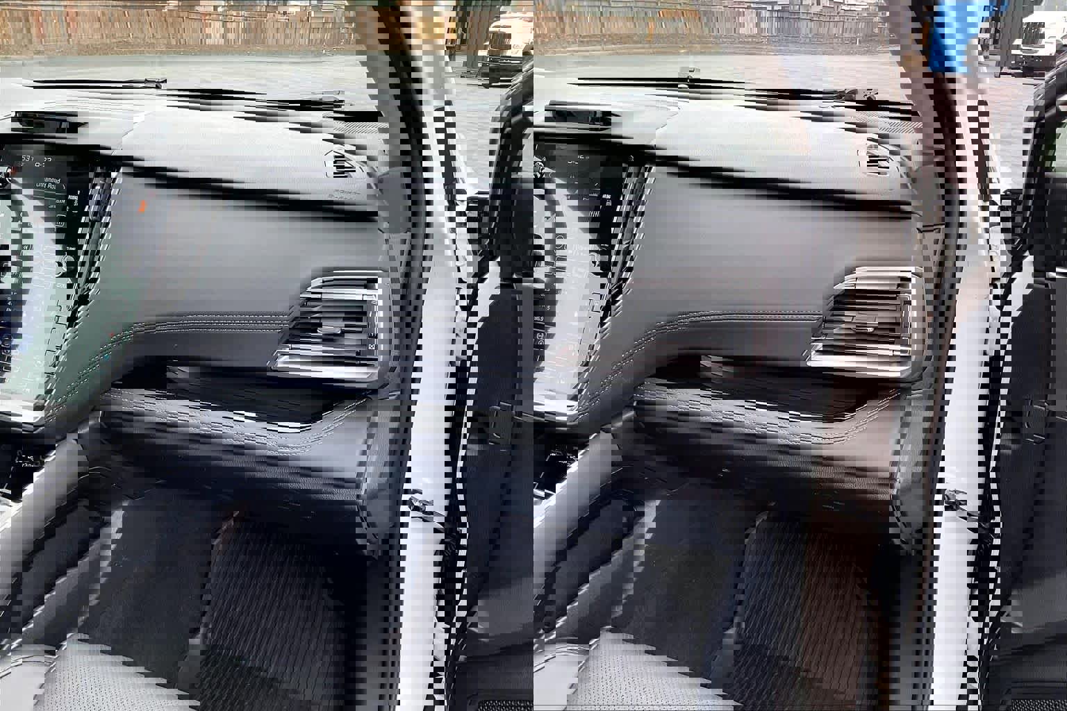 Used 2023 Subaru Outback Limited image 19