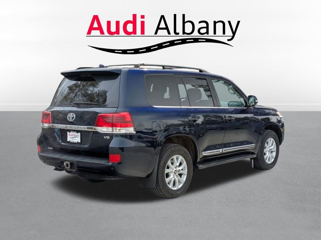 Used 2018 Toyota Land Cruiser image 6