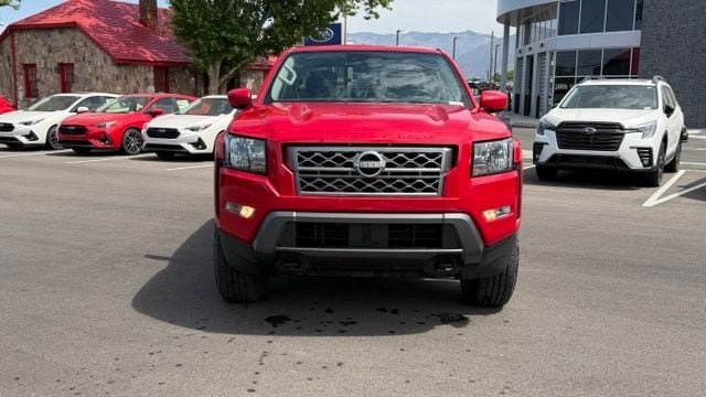 Used 2022 Nissan Frontier SV AWD/4WD image 6
