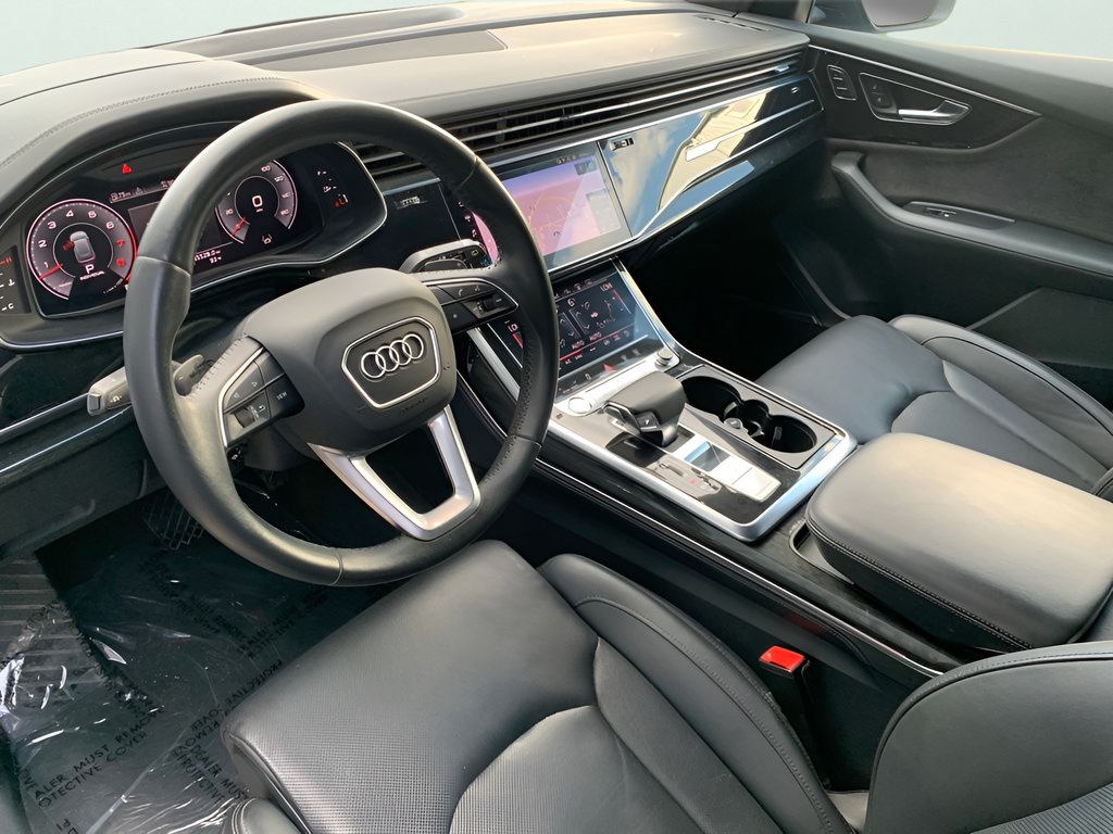 Used 2019 Audi Q8 Prestige w/ Luxury Package AWD/4WD image 14