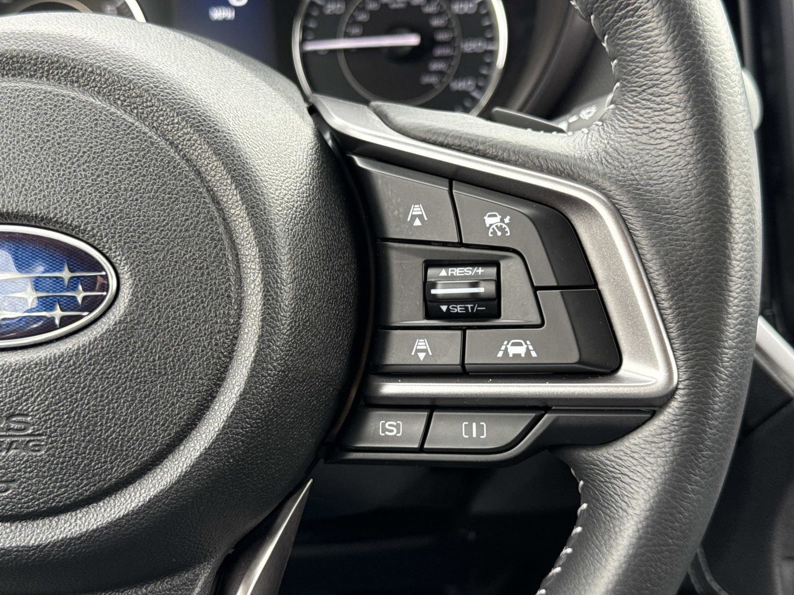 Used 2023 Subaru Impreza 2.0i Limited image 8