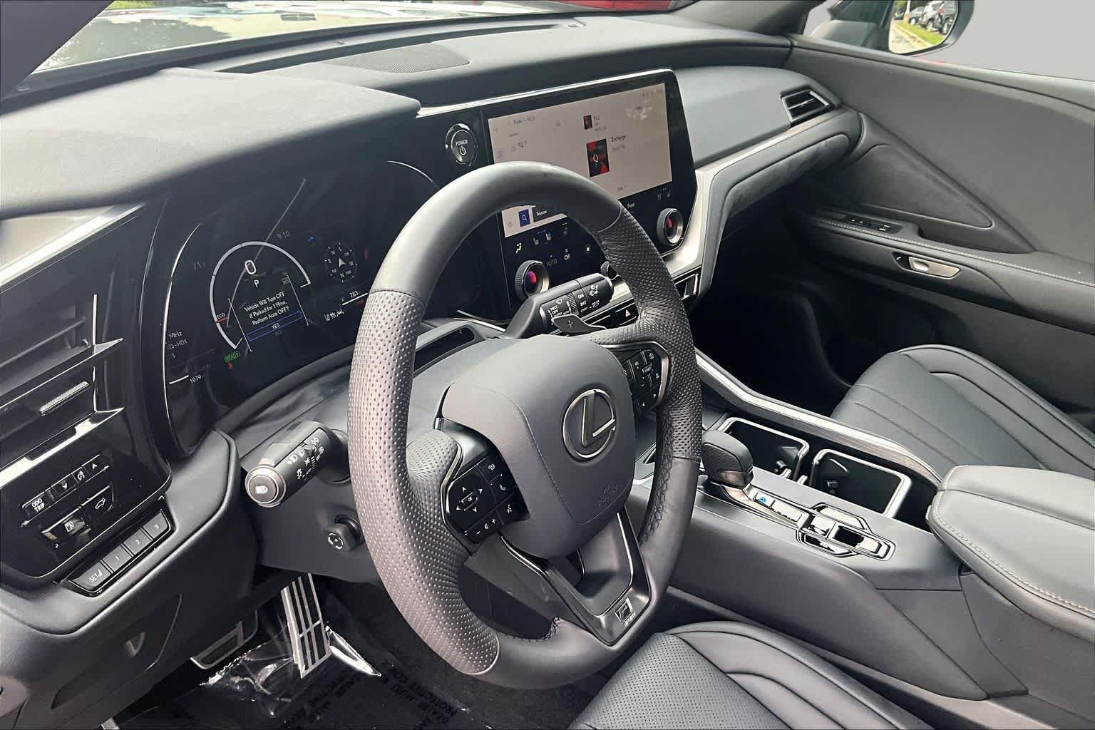 Used 2026 Lexus TX 500h AWD w/ Technology Package image 16