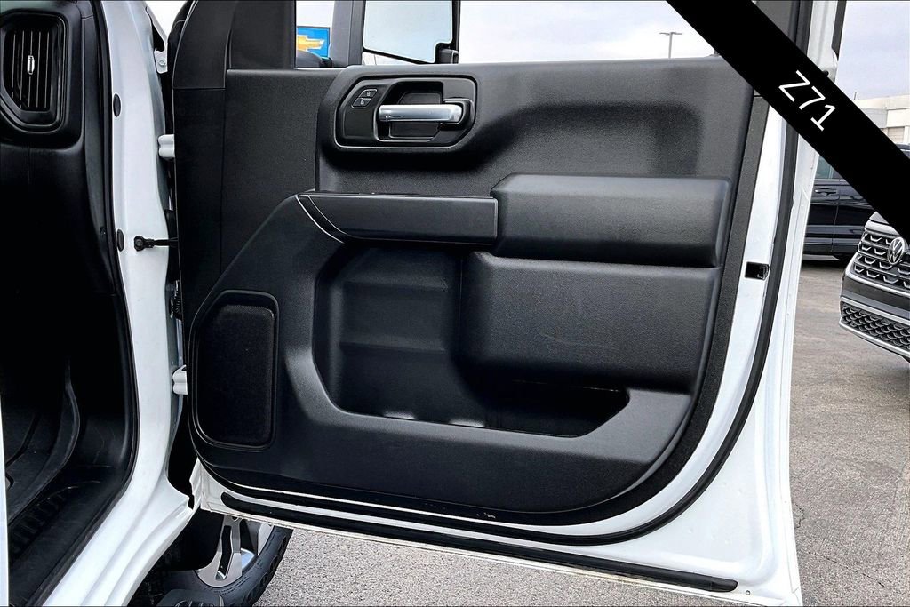 Used 2025 Chevrolet Silverado 2500 Custom w/ Custom Value Package image 26