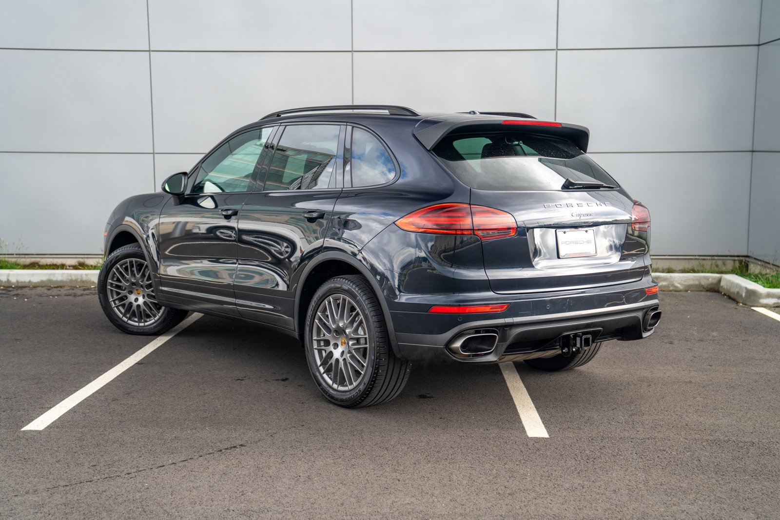 Used 2016 Porsche Cayenne video 3