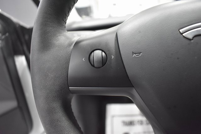 Used 2023 Tesla Model 3 Performance image 26