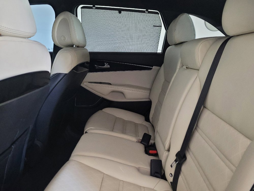 Used 2016 Kia Sorento SX w/ SXL Technology Package AWD/4WD image 18