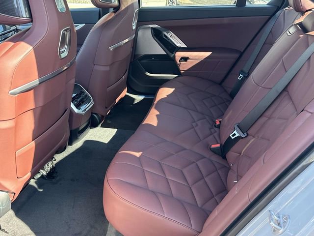 New 2026 BMW 760i xDrive w/ Executive Package AWD/4WD image 8