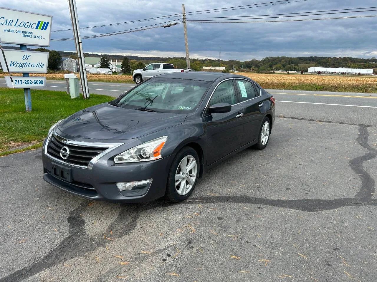 Used 2013 Nissan Altima 2.5 SV FWD image 3
