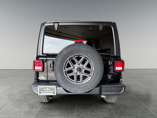 Used 2024 Jeep Wrangler Unlimited Sport AWD/4WD image 27
