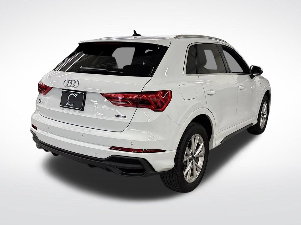 Certified 2025 Audi Q3 2.0T Premium Plus w/ Premium Plus Package AWD/4WD image 5