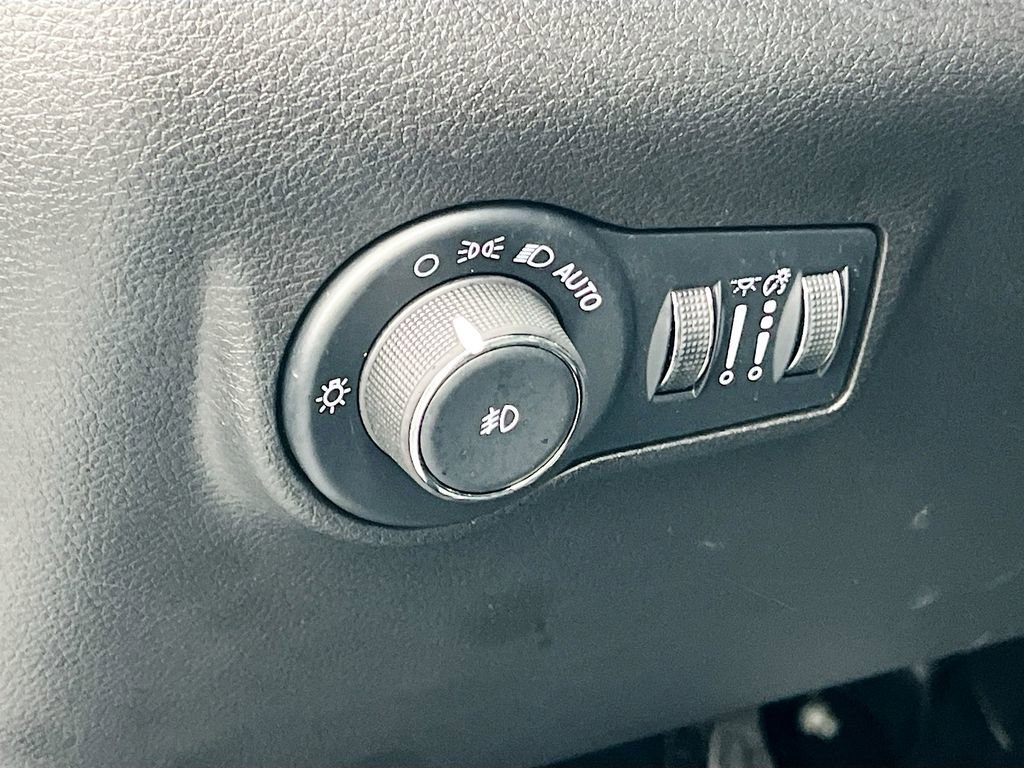 Certified 2025 Jeep Compass Limited w/ High Altitude Package image 10