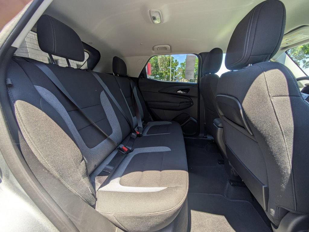 Used 2025 Chevrolet TrailBlazer LT AWD/4WD image 29