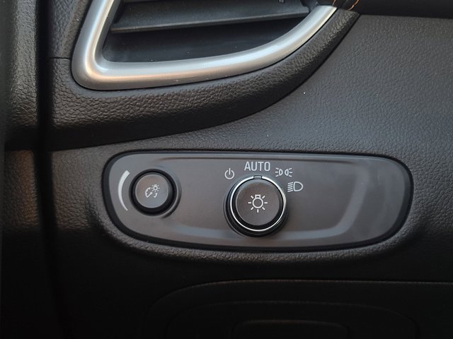 Used 2022 Chevrolet Trax LS w/ Tint and Cruise Package image 24