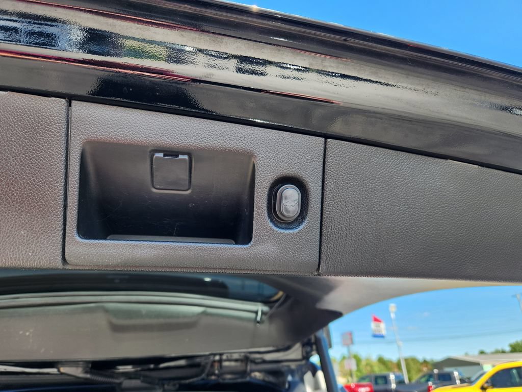 Used 2017 Chevrolet Tahoe Premier AWD/4WD image 18