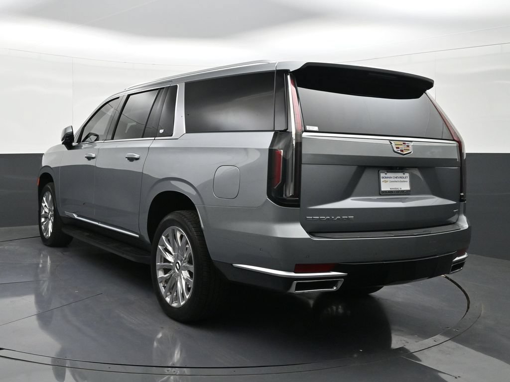 Used 2024 Cadillac Escalade ESV Premium Luxury AWD/4WD image 3