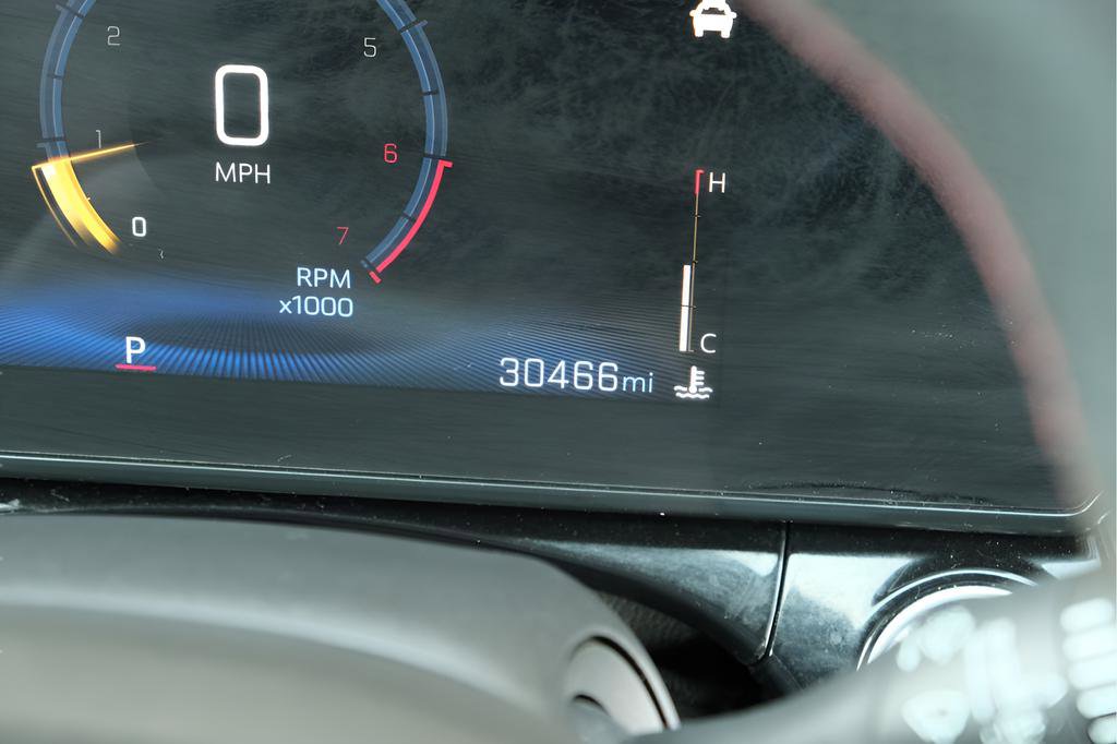 Used 2025 Chevrolet Trax RS w/ Sunroof Package image 9