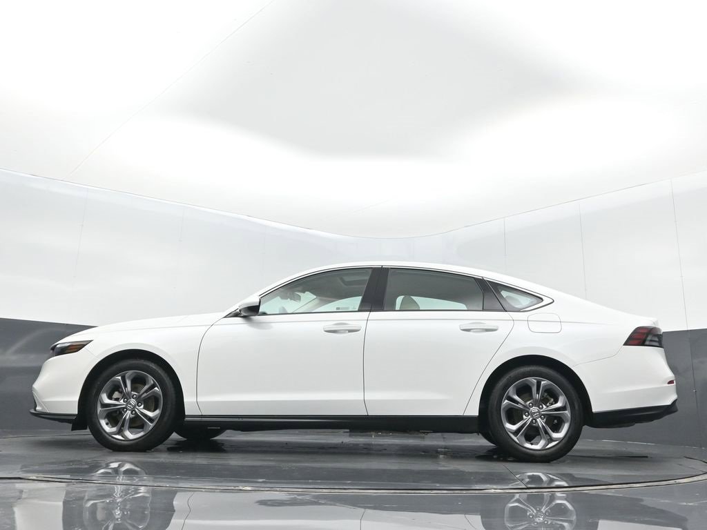 Certified 2024 Honda Accord EX image 14