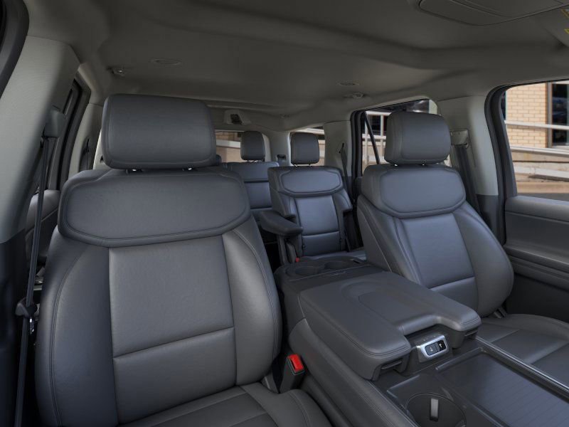 New 2026 Ford Expedition Active image 12