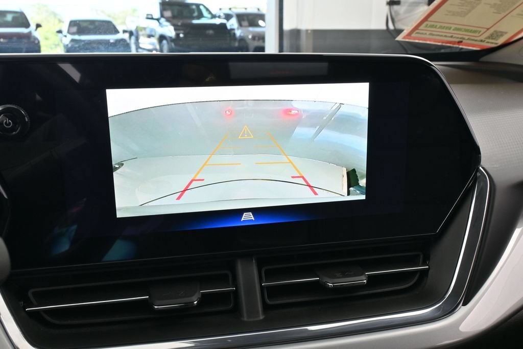 Used 2025 Chevrolet Trax LT w/ Driver Confidence Package FWD image 16